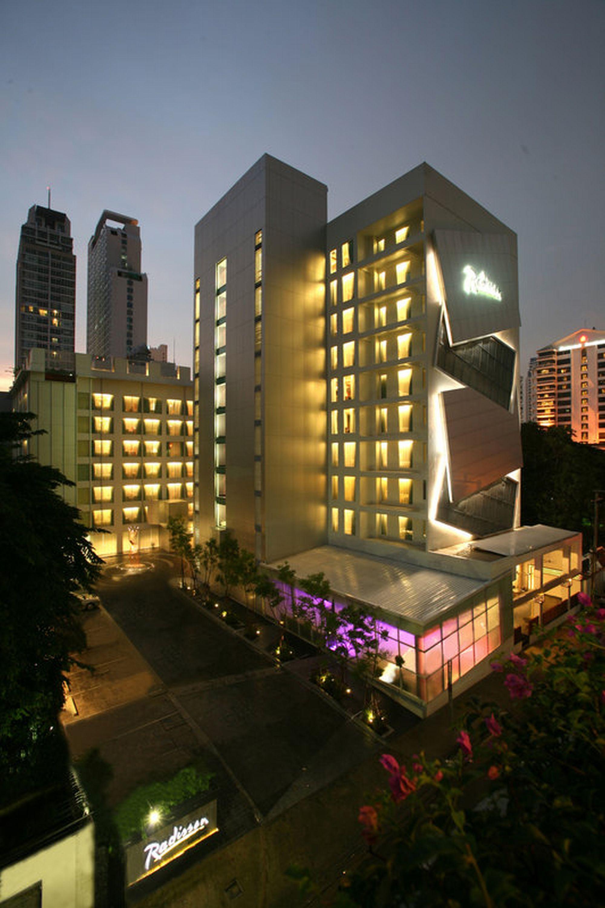Radisson Suites Bangkok Sukhumvit Extérieur photo